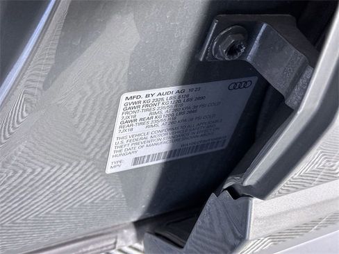 Used 2024 Audi Q3 2.0T Premium image 35