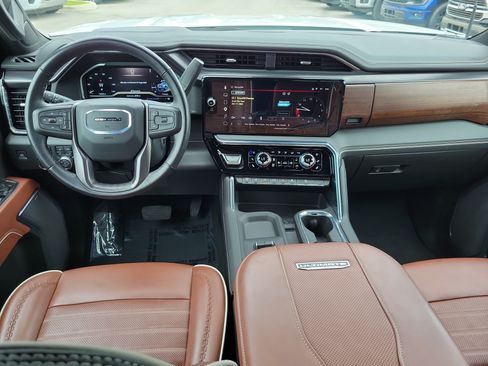 Used 2025 GMC Sierra 2500 Denali Ultimate AWD/4WD image 16