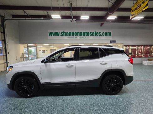 Used 2020 GMC Terrain SLT w/ Preferred Package AWD/4WD image 11