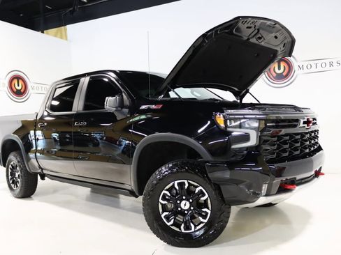 Used 2022 Chevrolet Silverado 1500 ZR2 w/ Technology Package image 32