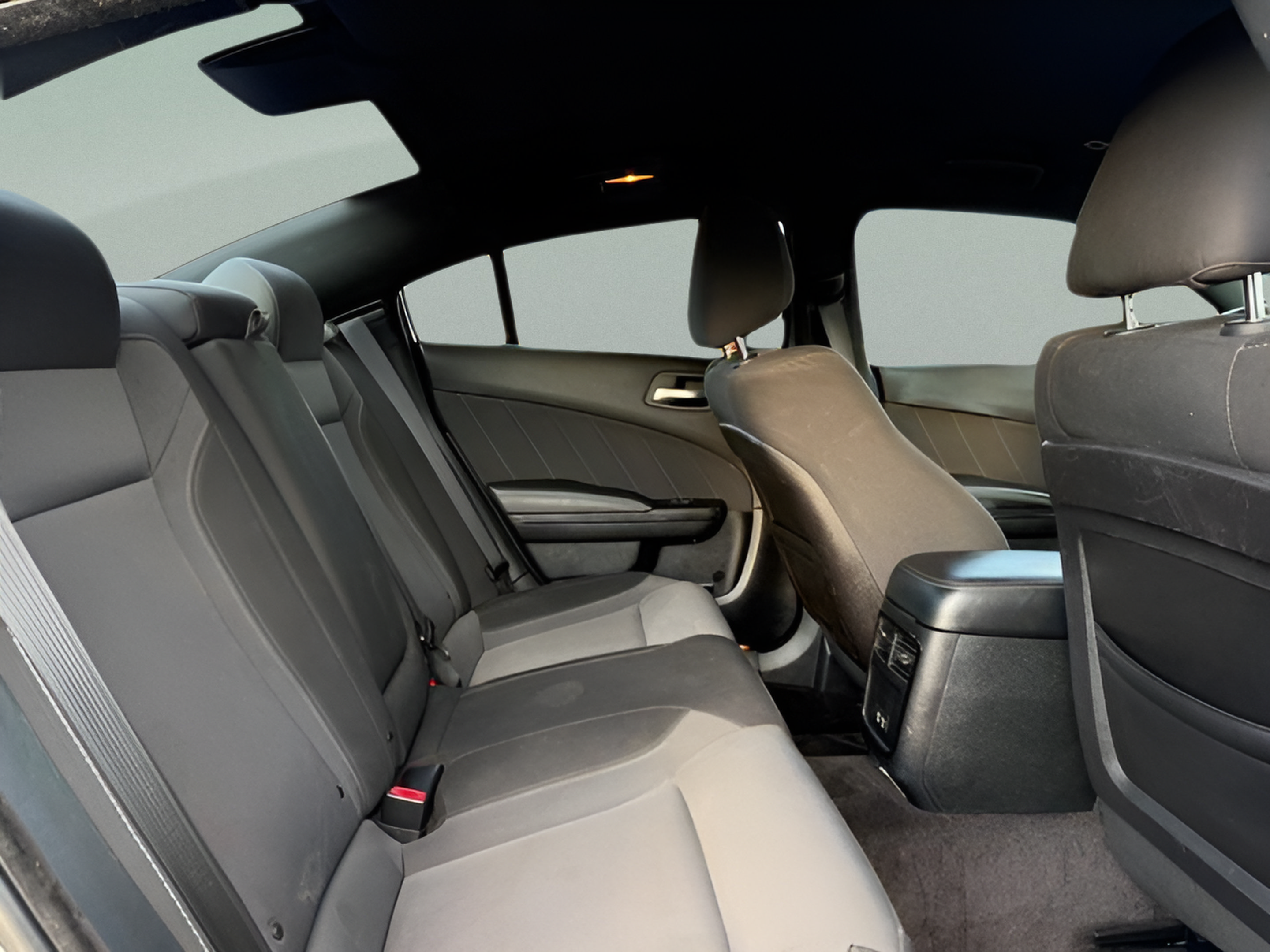 Used 2019 Dodge Charger SXT w/ Blacktop Package RWD image 9