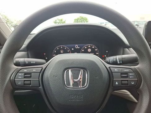 Certified 2025 Honda Accord LX image 16