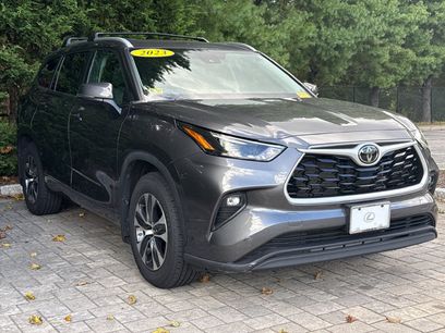 Used 2023 Toyota Highlander XLE