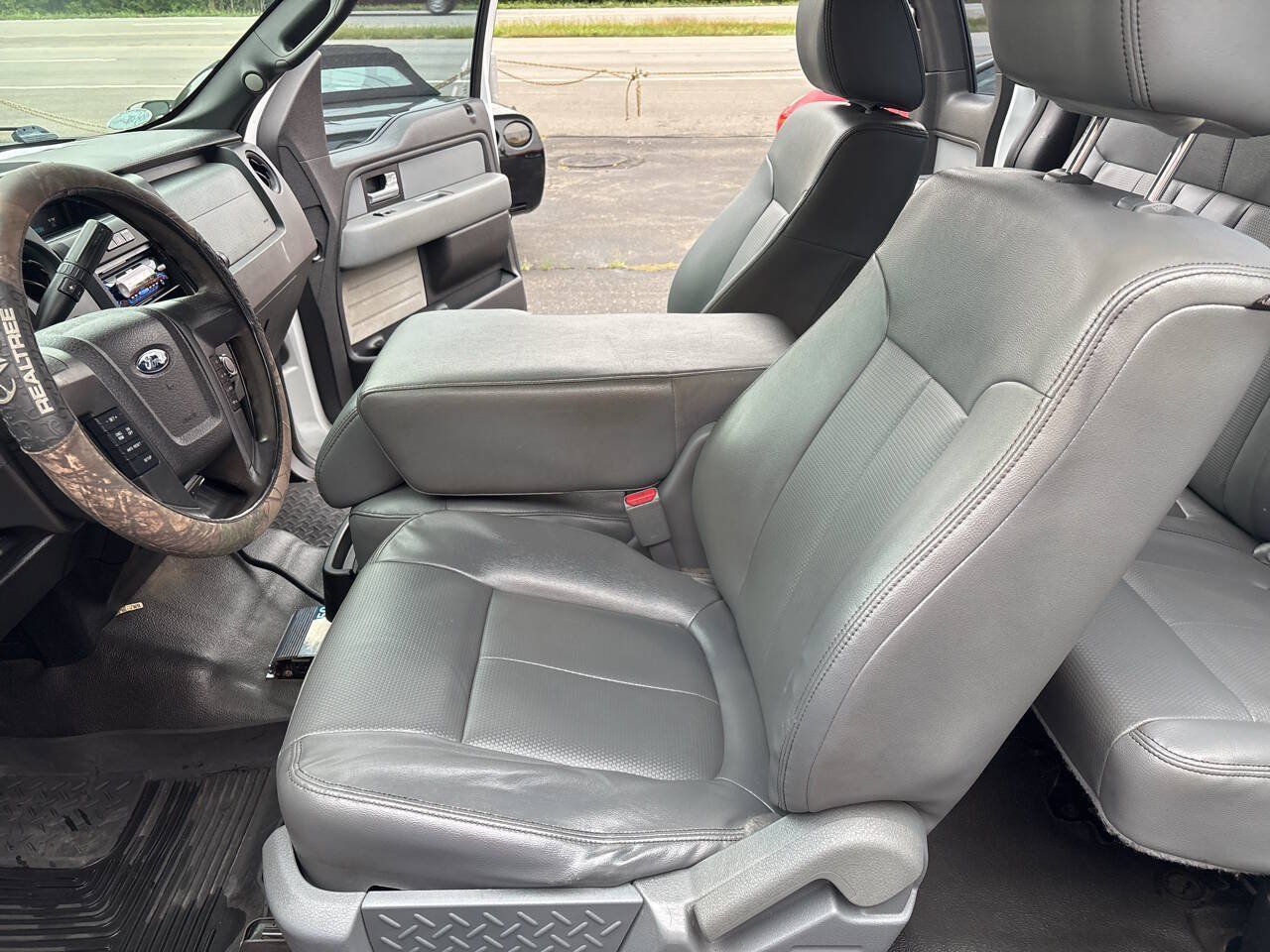 Used 2014 Ford F150 XL w/ Equipment Group 101A Mid AWD/4WD image 13