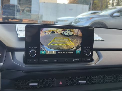 Certified 2025 Honda Accord SE image 30