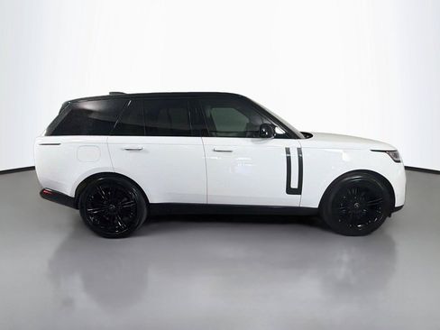 Used 2025 Land Rover Range Rover SE AWD/4WD image 4