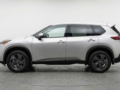 Used 2025 Nissan Rogue SV image 5
