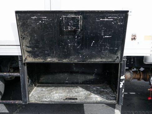 Used 2016 Ford F650 2WD Regular Cab Super Duty image 16