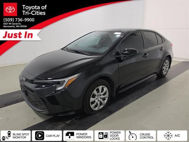 Certified 2026 Toyota Corolla LE FWD image 31