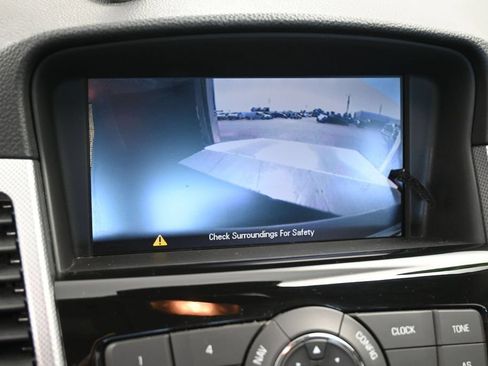 Used 2013 Chevrolet Cruze LTZ FWD image 33