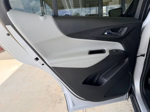 Used 2019 Chevrolet Equinox Premier FWD image 29