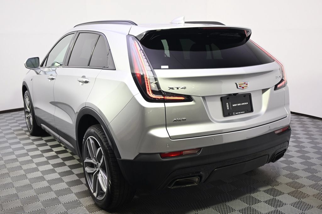 Used 2019 Cadillac XT4 Sport w/ Cold Weather Package AWD/4WD image 4