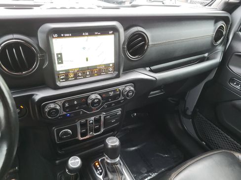 Used 2021 Jeep Wrangler Unlimited Sahara image 21