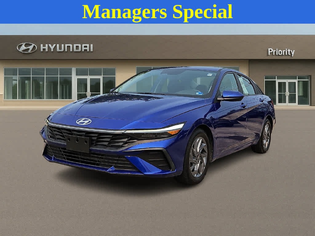 Used 2024 Hyundai Elantra SEL FWD image 1
