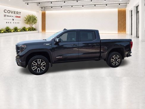 Used 2022 GMC Sierra 1500 AT4 w/ AT4 Preferred Package AWD/4WD image 5