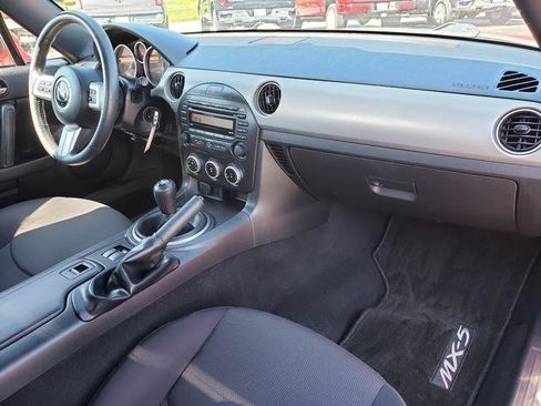 Used 2011 MAZDA MX-5 Miata Sport w/ Convenience Pkg RWD image 12