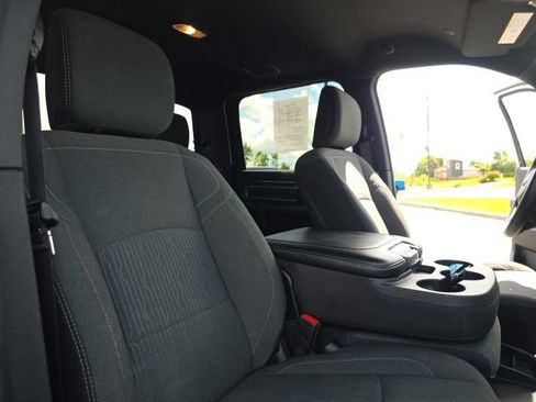 Used 2024 RAM 2500 Big Horn w/ Night Edition AWD/4WD image 34