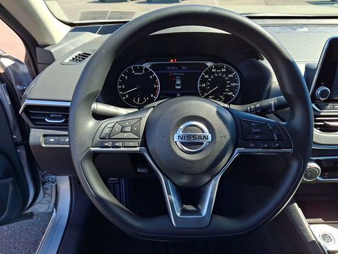 Used 2020 Nissan Altima 2.5 S FWD image 18