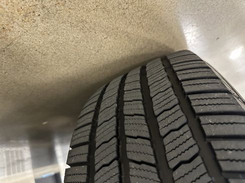 Used 2020 Nissan Armada SL w/ Premium Package image 36