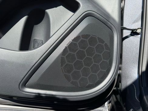 Used 2025 Subaru Outback Touring image 42