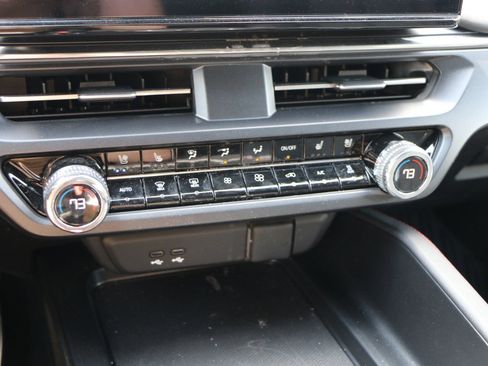 Used 2024 Acura ZDX A-Spec image 25