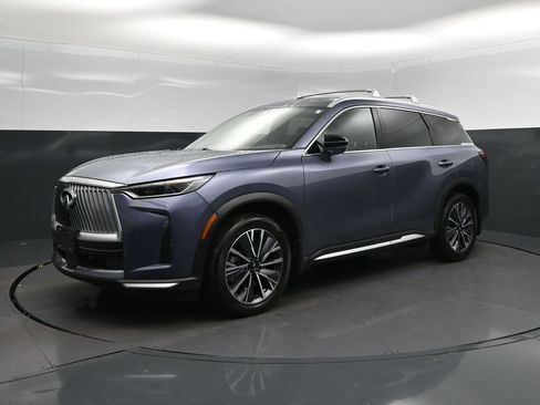 Certified 2026 INFINITI QX60 Luxe w/ Cargo Package FWD image 3