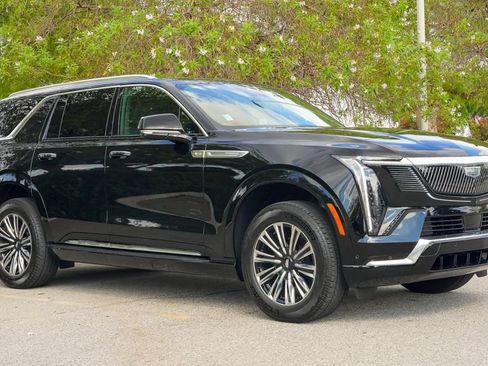 New 2026 Cadillac Escalade IQL Luxury image 6