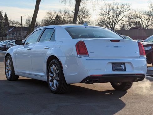Used 2020 Chrysler 300 Limited image 9