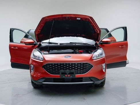 Used 2020 Ford Escape SEL image 16