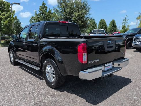 Used 2016 Nissan Frontier SV RWD image 4