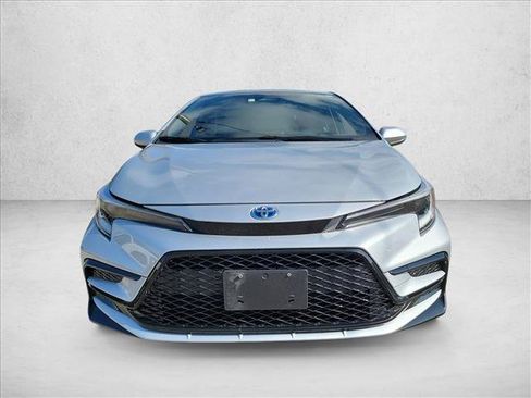 Used 2024 Toyota Corolla SE FWD image 2