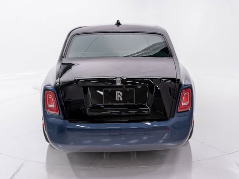 New 2026 Rolls-Royce Phantom Sedan image 4