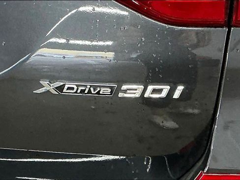 Used 2019 BMW X3 xDrive30i w/ Driving Assistance Package image 11