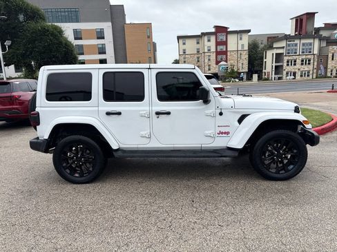 Used 2023 Jeep Wrangler Unlimited Sahara w/ Cold Weather Group AWD/4WD image 6