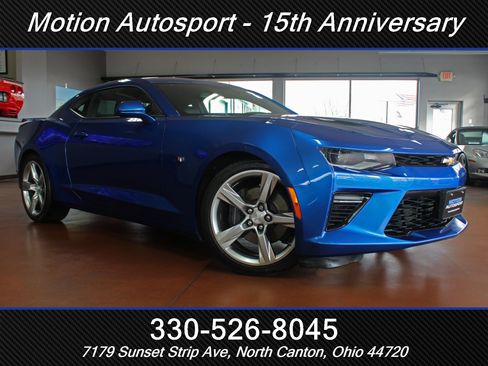 Used 2016 Chevrolet Camaro SS image 2