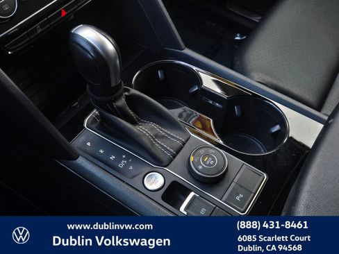 Certified 2023 Volkswagen Atlas Cross Sport SEL R-Line image 19