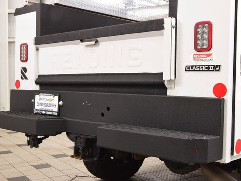 Used 2022 RAM 2500 Tradesman w/ Chrome Appearance Group AWD/4WD image 15