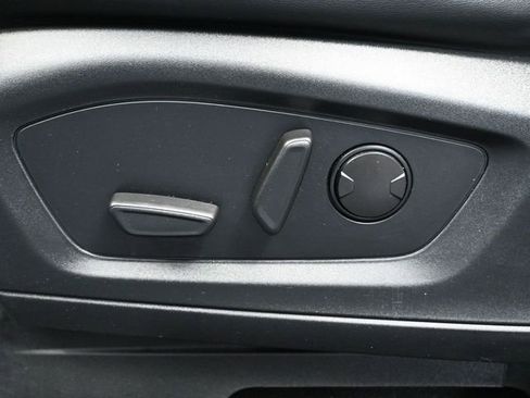 Used 2022 Ford Explorer XLT w/ Equipment Group 202A image 23