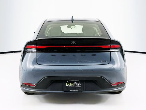 Used 2024 Toyota Prius LE image 7