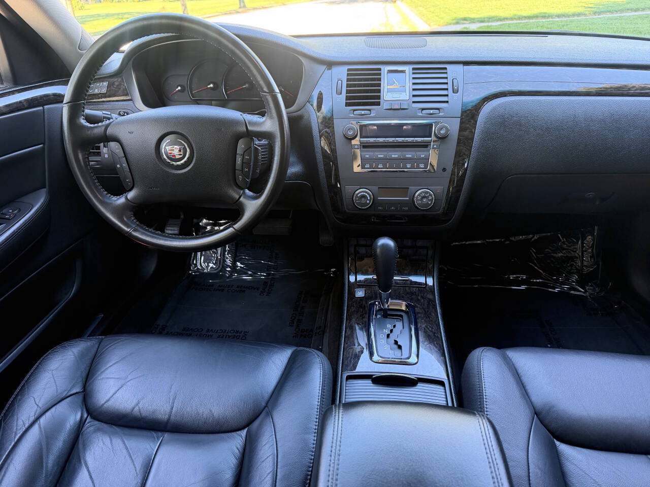 Used 2011 Cadillac DTS FWD image 16