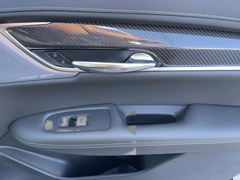 New 2025 Cadillac XT6 Sport w/ Technology Package image 11