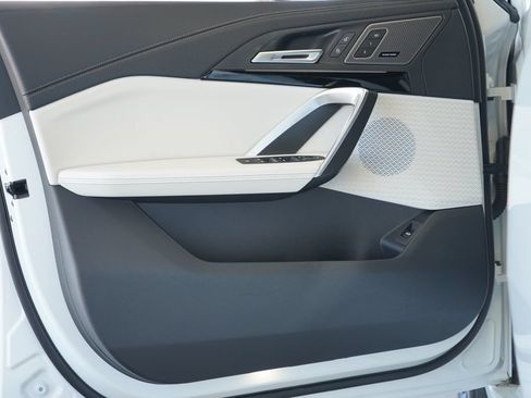 New 2026 BMW X2 xDrive28i w/ Technology Package AWD/4WD image 9