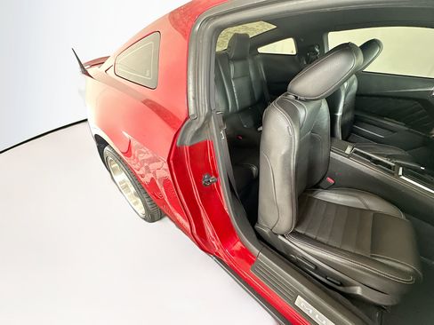 Used 2011 Ford Mustang GT Premium w/ Comfort Pkg RWD image 25