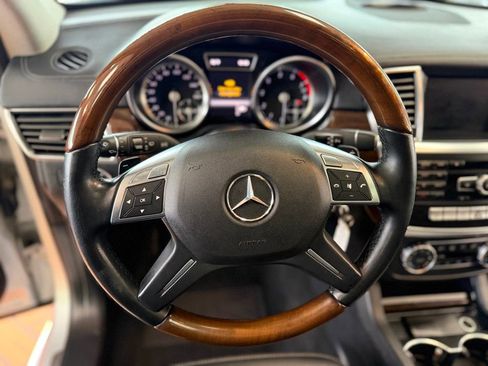 Used 2013 Mercedes-Benz GL 450 4MATIC image 23