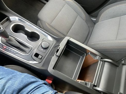 Used 2019 Chevrolet Traverse LT image 15