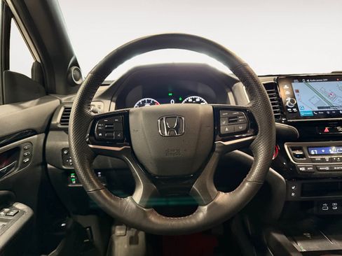 Used 2024 Honda Ridgeline Black Edition image 13