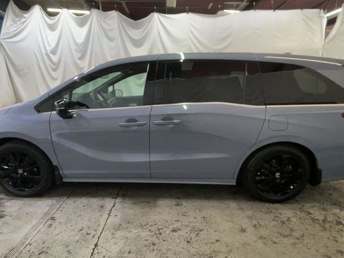 Used 2023 Honda Odyssey Sport image 5