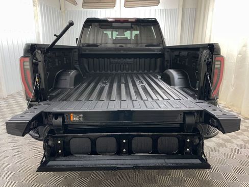 Used 2025 GMC Sierra 2500 AT4 image 48