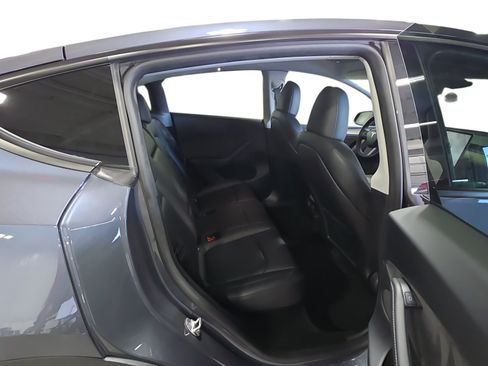 Certified 2023 Tesla Model Y Long Range AWD/4WD image 11