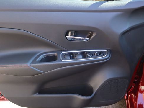 New 2025 Nissan Versa SR w/ Trunk Package image 17